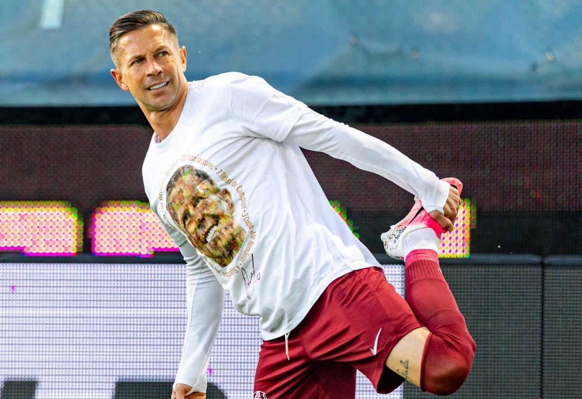 La ultimul meci din carieră, printre lacrimi, Ciprian Deac a avut un sfat pentru tinerii fotbaliști: „Asta le transmit!”