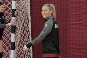 Rapid - Minaur Baia Mare, în ultima etapă din Liga Florilor » Meciul de adio pentru Estavana Polman