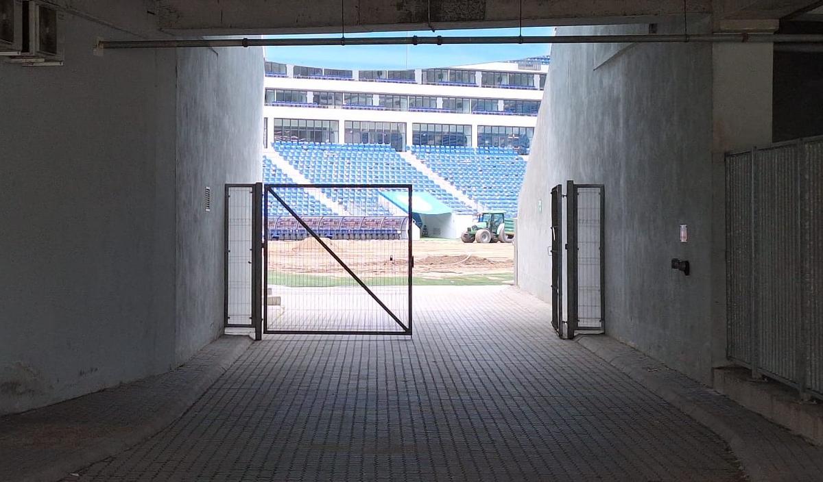 Au intrat utilajele pe stadion imediat după „finala” de titlu din Superliga » „Oblemenco” va fi modernizat