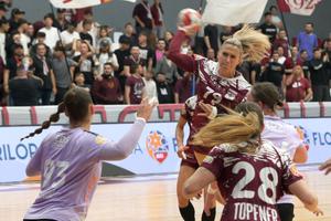 Rapid - Minaur Baia Mare, în ultima etapă din Liga Florilor » Meciul de adio pentru Estavana Polman
