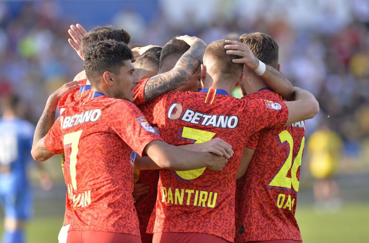 DINAMO - FCSB. Revenire importantă la FCSB » Poate juca în Derby de România!