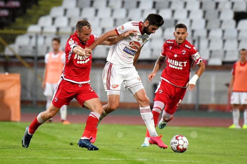 Florin Ștefan (alb) a marcat golul de 0-3 în Dinamo - Sepsi 1-3 // foto: Raed Krishan