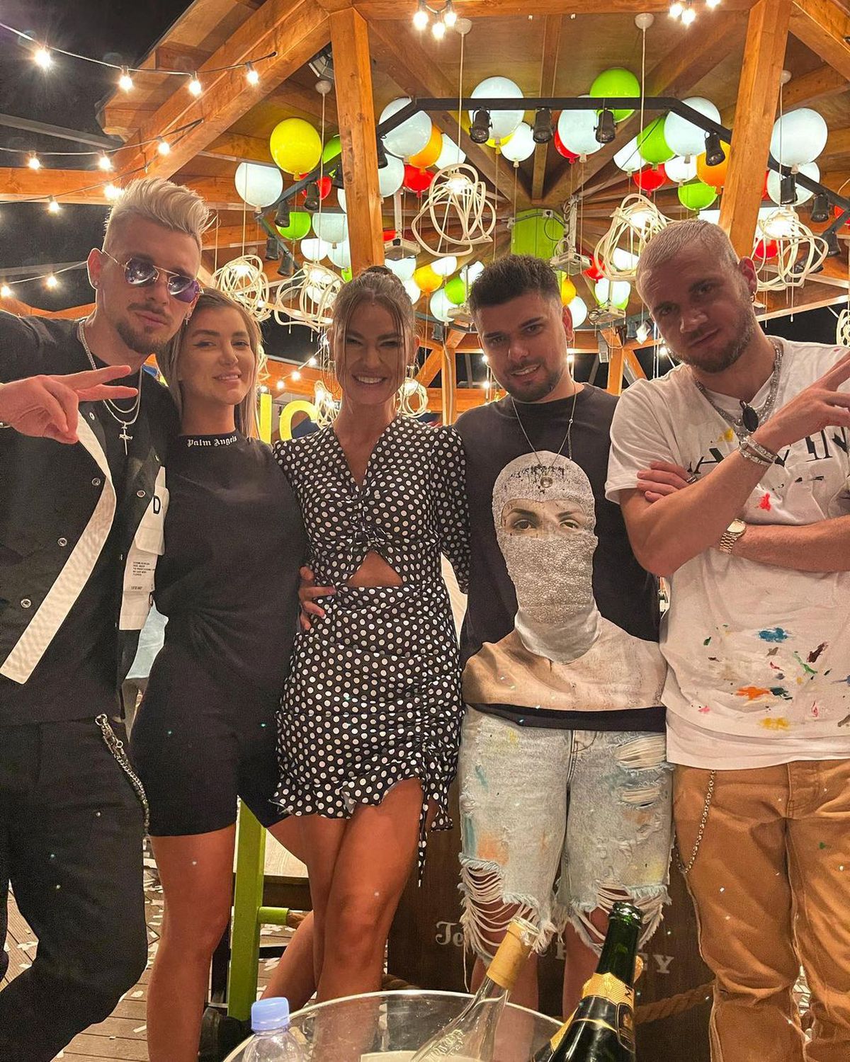 Turiști vs. fotbaliști: românii care au fost la EURO 2019 se distrează în vacanțe » Jucătorii care nu au impresionat atunci strălucesc acum la EURO 2020