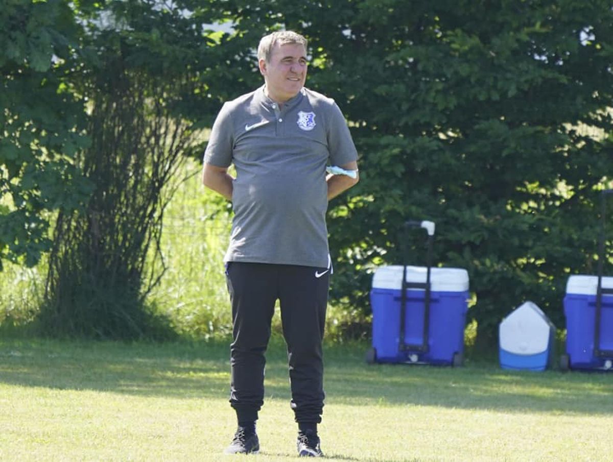 Hagi a condus primul antrenament la Farul » Noul transfer a ajuns deja în cantonament