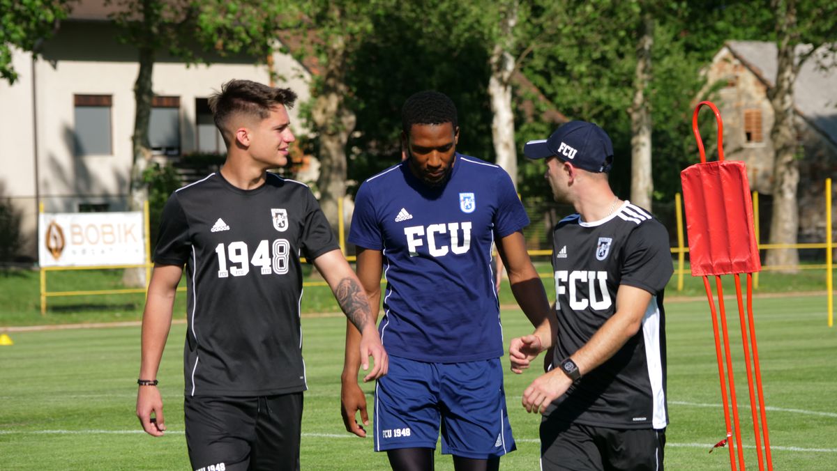 Apariție-surpriză la antrenamentul lui Mutu: cine e fotbalistul misterios care ar putea semna cu FCU Craiova