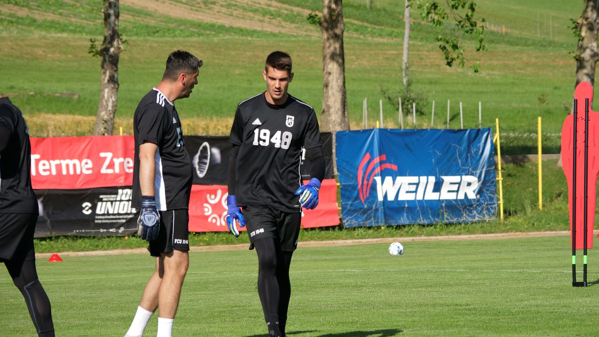 Apariție-surpriză la antrenamentul lui Mutu: cine e fotbalistul misterios care ar putea semna cu FCU Craiova