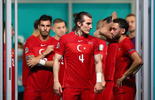 O nouă explicație pentru dezastrul Turciei de la Euro 2020! Doi jucători din lot s-au batut la antrenament