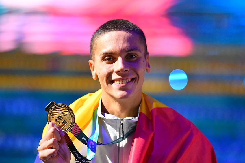 David Popovici (17 ani) a câștigat a doua medalie la Campionatele Mondiale de natație, în finala probei de 100 de metri liber, considerată regina înotului! 47.58 a fost timpul scos de fenomenul sportului românesc! FOTO: Raed Krishan