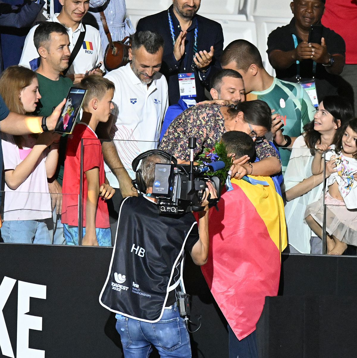 Nu rata, azi, o ediție specială a Gazetei Sporturilor » 7 pagini dedicate lui David Popovici, dublu campion mondial