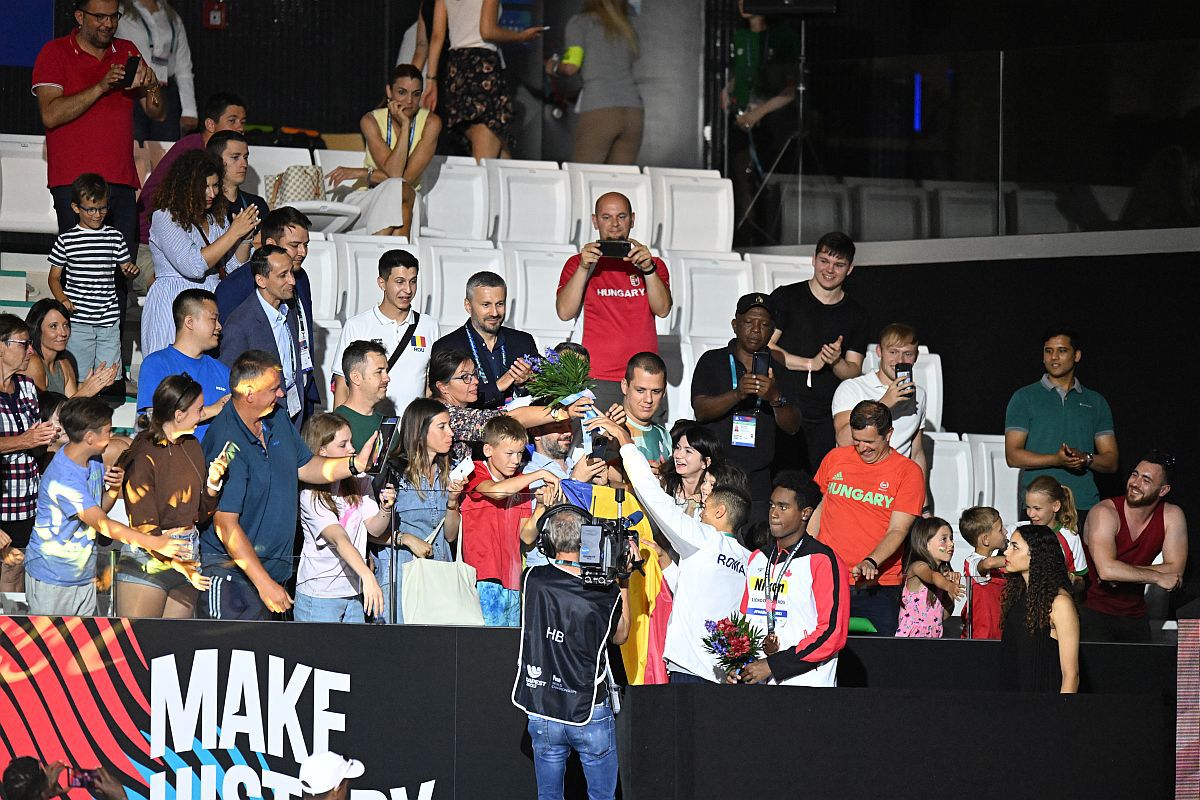 Nu rata, azi, o ediție specială a Gazetei Sporturilor » 7 pagini dedicate lui David Popovici, dublu campion mondial