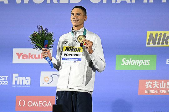 David Popovici, noul fenomen al sportului românesc, a obținut a doua medalie de aur la Campionatele Mondiale de la Budapesta,