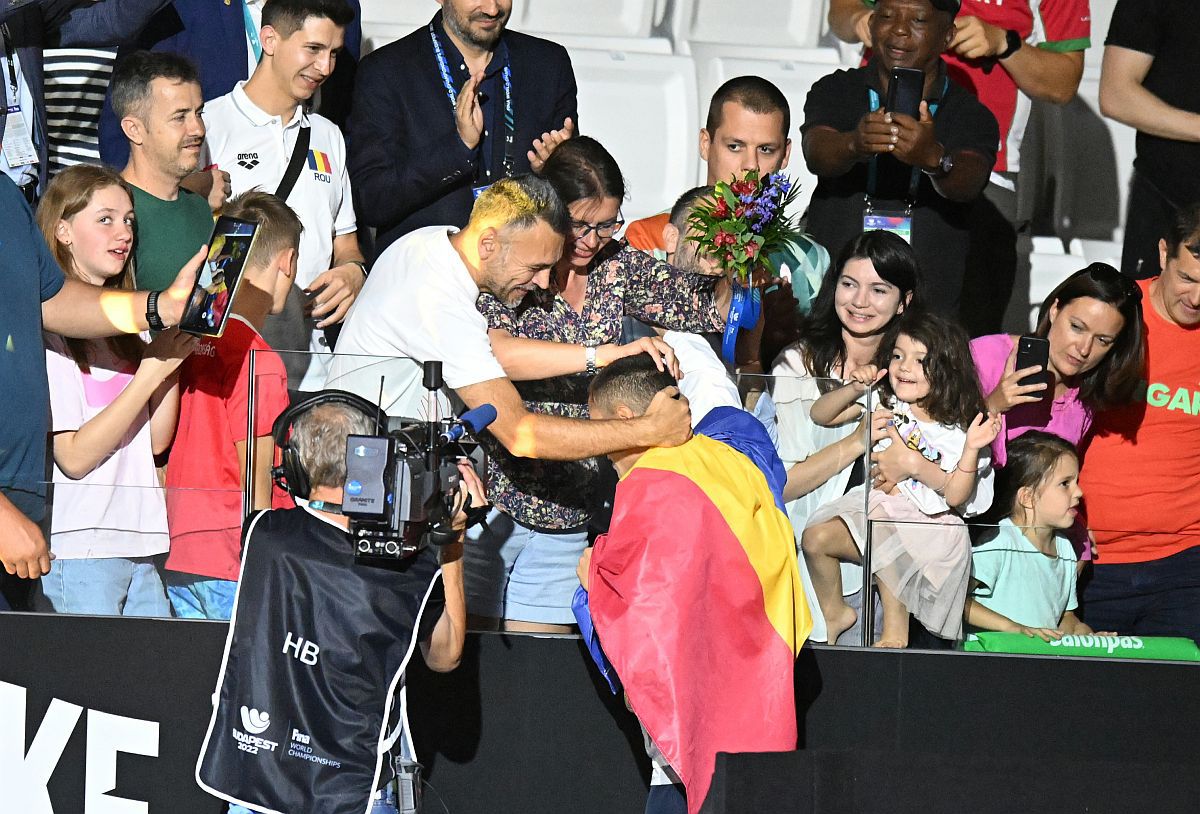 Nu rata, azi, o ediție specială a Gazetei Sporturilor » 7 pagini dedicate lui David Popovici, dublu campion mondial