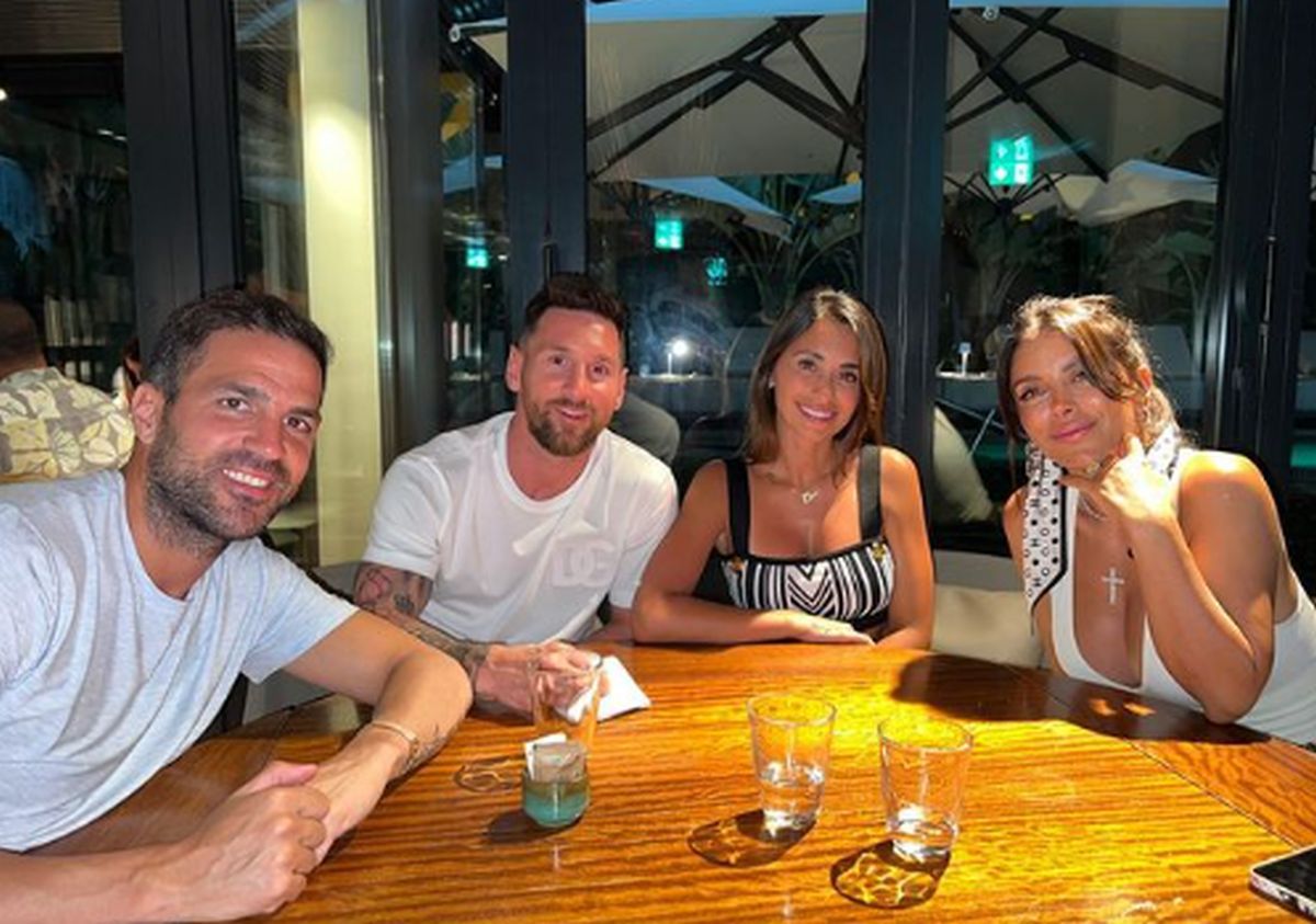 Messi și Fabregas, vacanță cu familiile în „cea mai exclusivistă vilă din Ibiza”, care costă 300.000 de euro pe săptămână