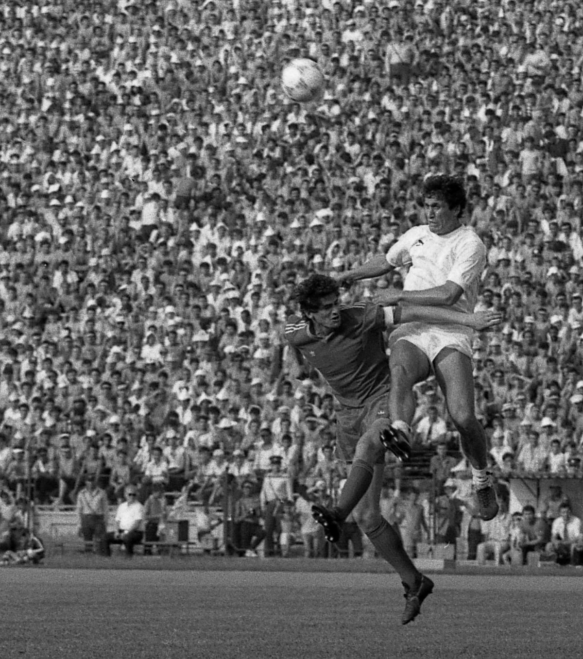 Rodion Cămătaru #65 » Povestea neștiută a meciului pe care Cami l-a jucat pentru Benfica, în 1985, la un turneu la care a participat și Dinamo