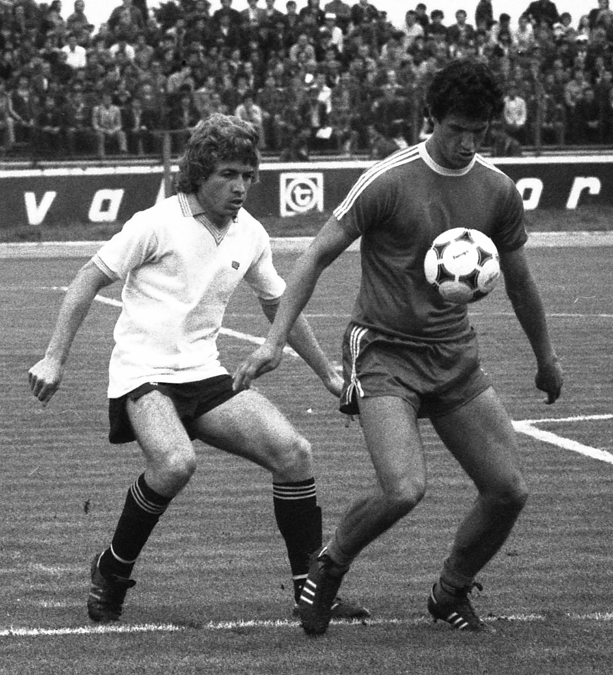 Rodion Cămătaru #65. Povestea neștiută a meciului pe care Cami l-a jucat pentru Benfica