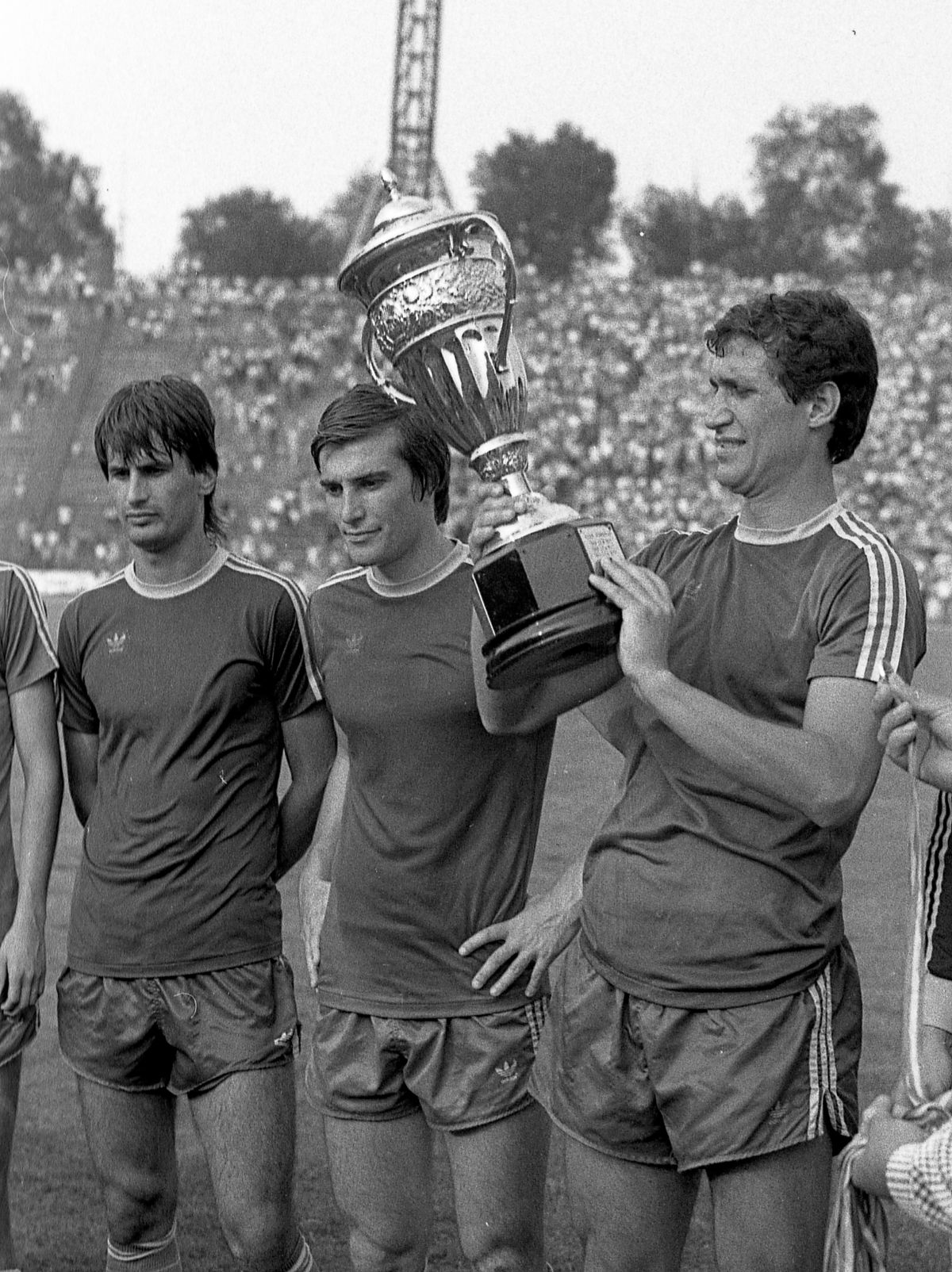 Rodion Cămătaru #65 » Povestea neștiută a meciului pe care Cami l-a jucat pentru Benfica, în 1985, la un turneu la care a participat și Dinamo