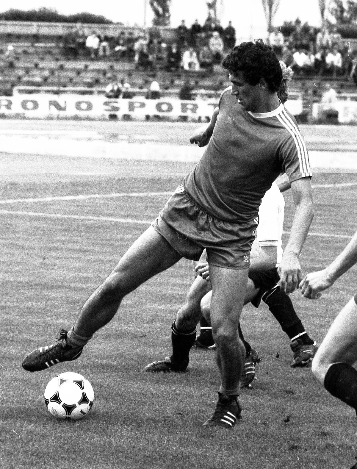 Rodion Cămătaru #65 » Povestea neștiută a meciului pe care Cami l-a jucat pentru Benfica, în 1985, la un turneu la care a participat și Dinamo