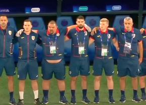 Mihai Stoica scandalizat de o imagine de pe bancă, la imn, în România U21 - Spania U21: „Nu poți să te prezinți în chiloți! Asta e naționala?”
