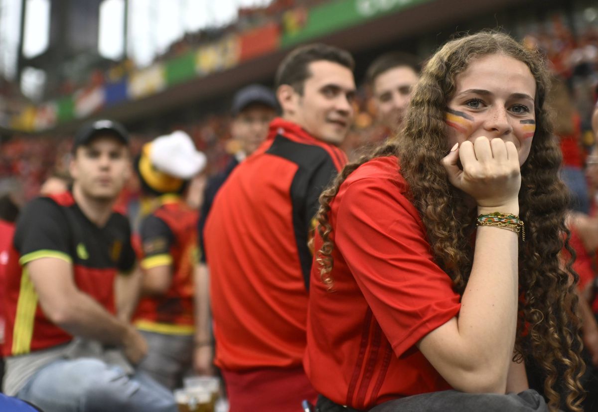 Soțiile belgienilor în tribune la meciul cu România