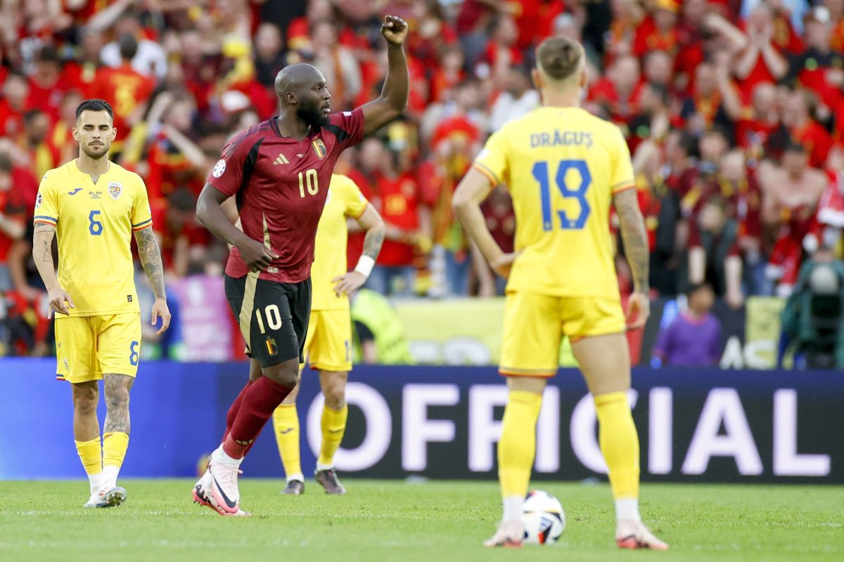 Ianis Hagi, luat tare după meciul cu Belgia! „Nu se vede urât ca numărul 10 să fie rezervă două meciuri la rând?” » Ce a răspuns