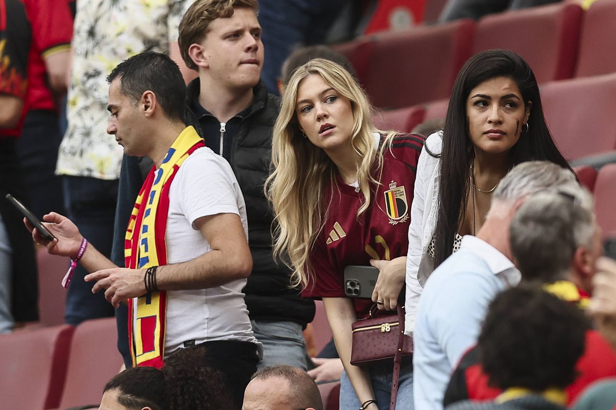 Soțiile fotbaliștilor belgieni au acaparat atenția în tribune la meciul cu România