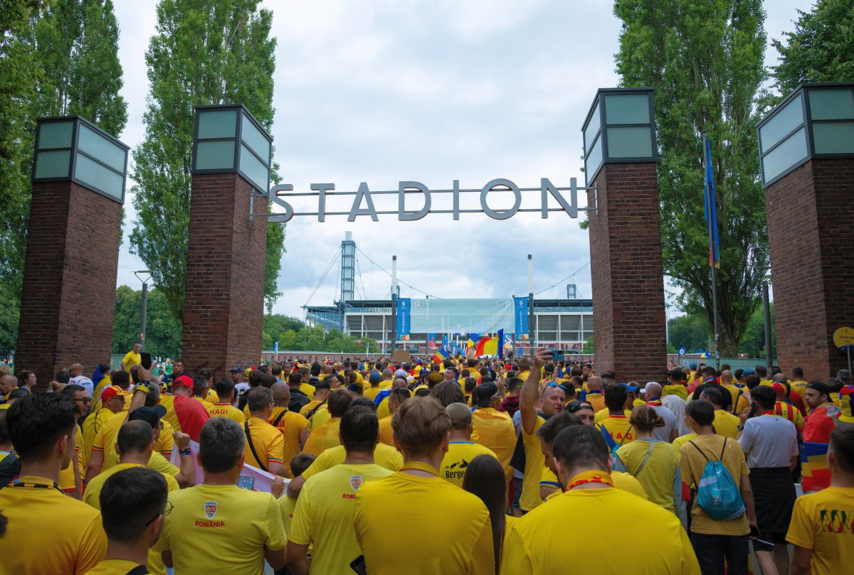 „Ăștia au dat foc la stadion!” » 15 detalii observate la Belgia - România și singurul plus al „tricolorilor”: susținerea fabuloasă a publicului