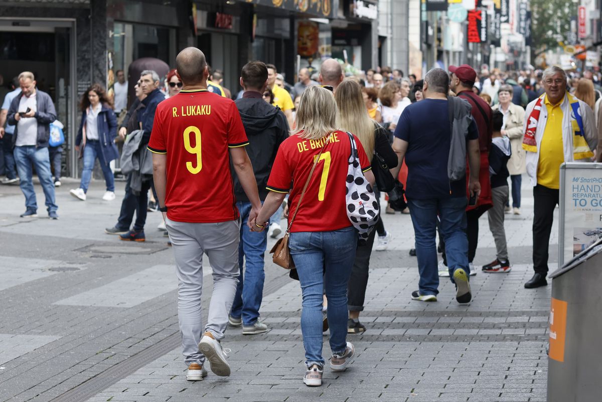 Imagini spectaculoase cu fanii români, înainte de Belgia – România