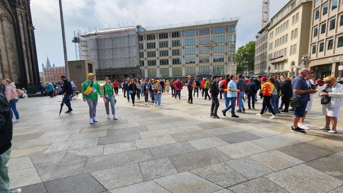 Imagini spectaculoase cu fanii români, înainte de Belgia – România