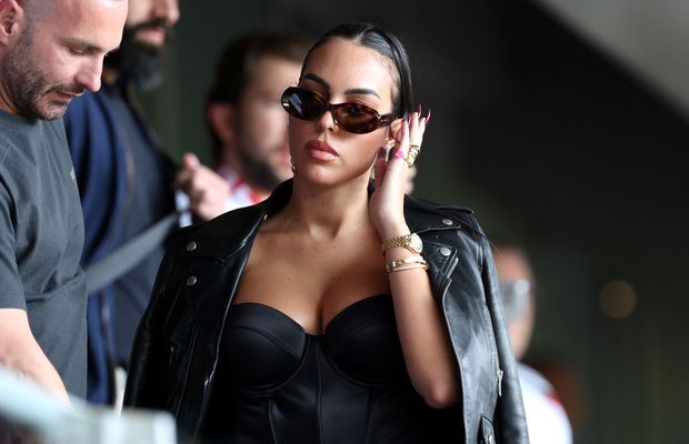 Iubita lui Cristiano Ronaldo a întors toate capetele la Dortmund! Cum a fost surprinsă în tribune la Turcia  - Portugalia