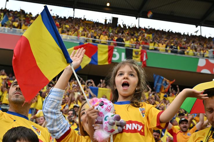 Suporterii României la stadion, înaintea meciului cu Belgia / Foto: Cristi Preda GSP