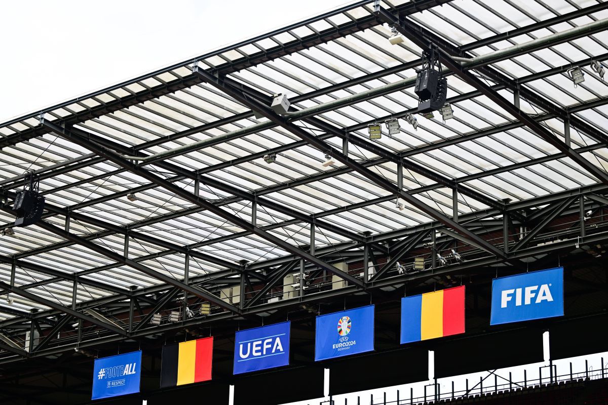 „Ăștia au dat foc la stadion!” » 15 detalii observate la Belgia - România și singurul plus al „tricolorilor”: susținerea fabuloasă a publicului
