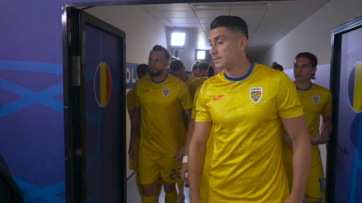 Susținători speciali pentru România: sora lui Edi Iordănescu și soția lui Denis Drăguș au atras toate privirile » Cine l-a așteptat pe Ianis Hagi