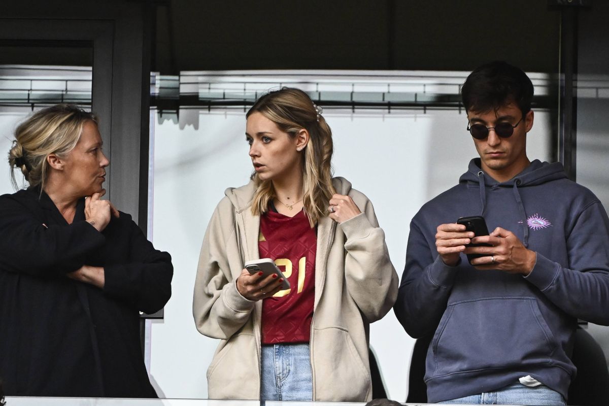 Soțiile fotbaliștilor belgieni au acaparat atenția în tribune la meciul cu România