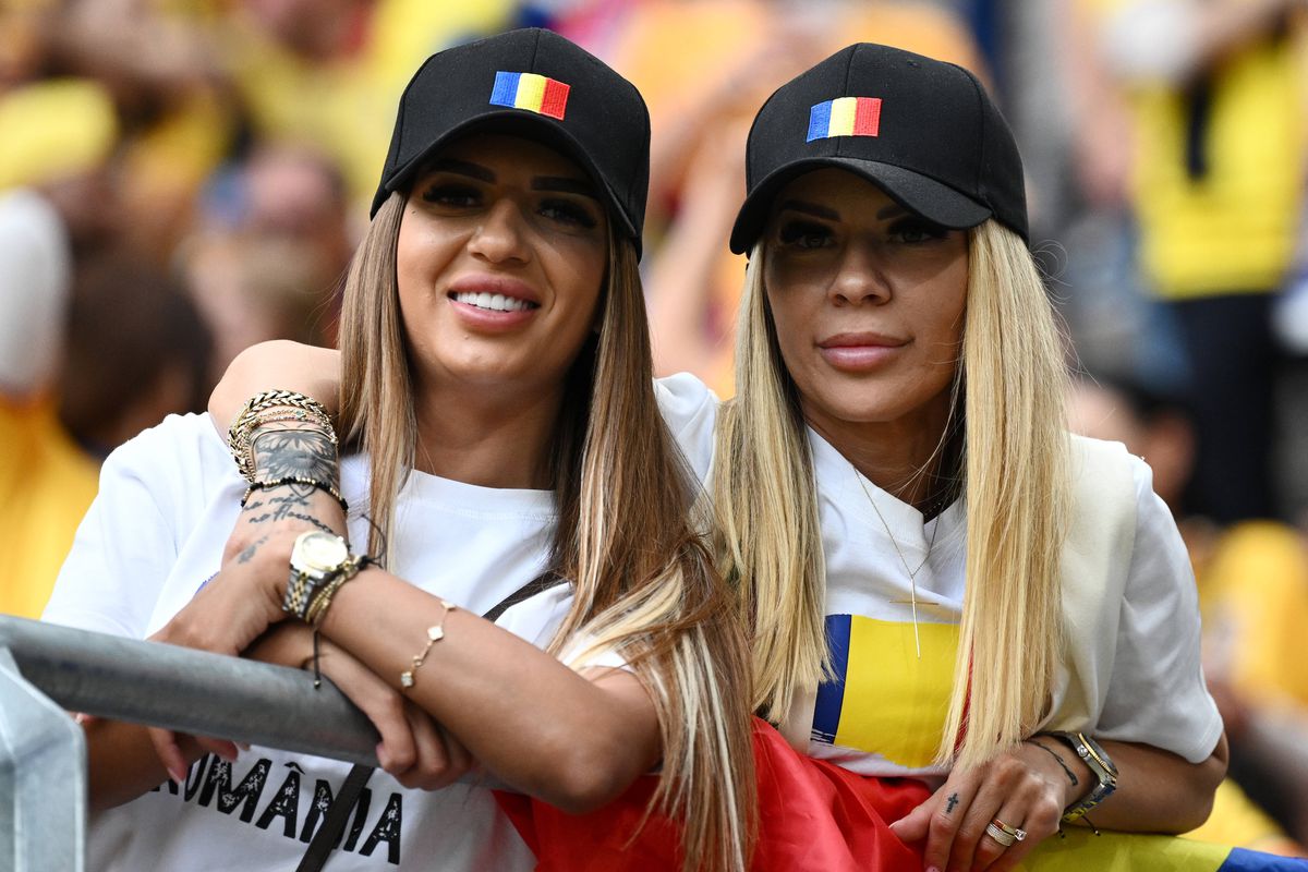 Soțiile belgienilor în tribune la meciul cu România