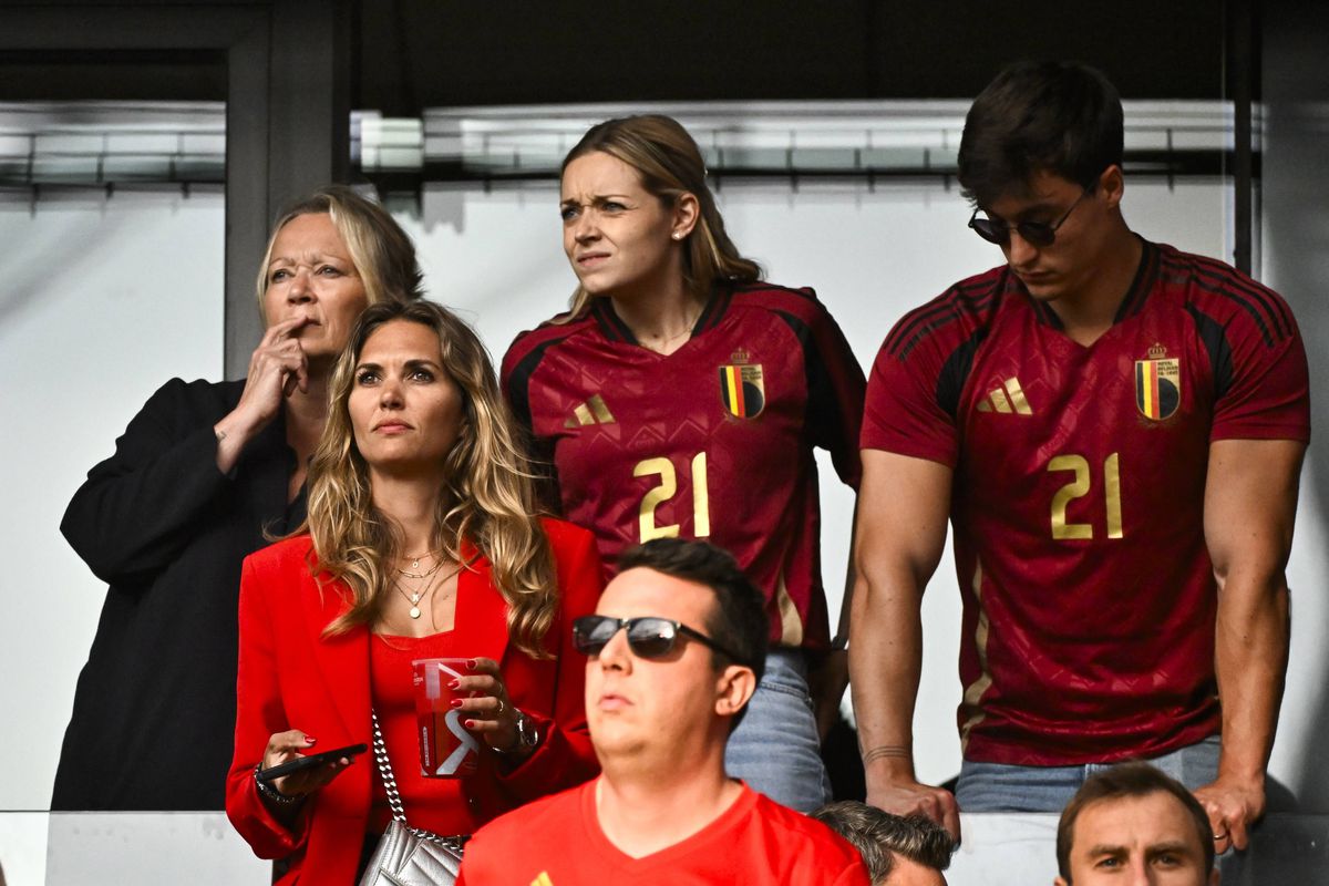 Soțiile fotbaliștilor belgieni au acaparat atenția în tribune la meciul cu România