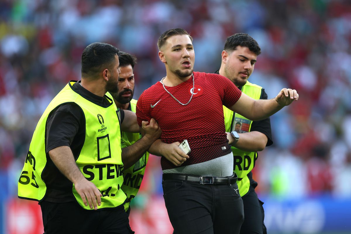 Turcia - Portugalia, întrerupt de PATRU ori din același motiv!