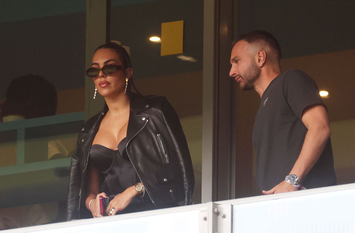 Iubita lui Cristiano Ronaldo a întors toate capetele la Dortmund! Cum a fost surprinsă în tribune la Turcia  - Portugalia