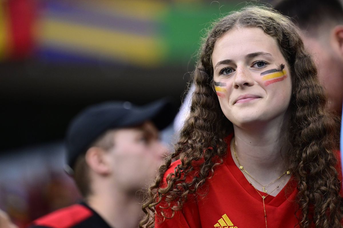 Soțiile belgienilor în tribune la meciul cu România