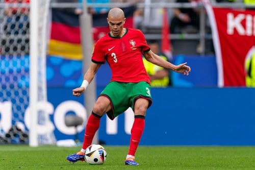 A fost o seară magică pentru Pepe în Turcia - Portugalia 0-3. Foto: Imago