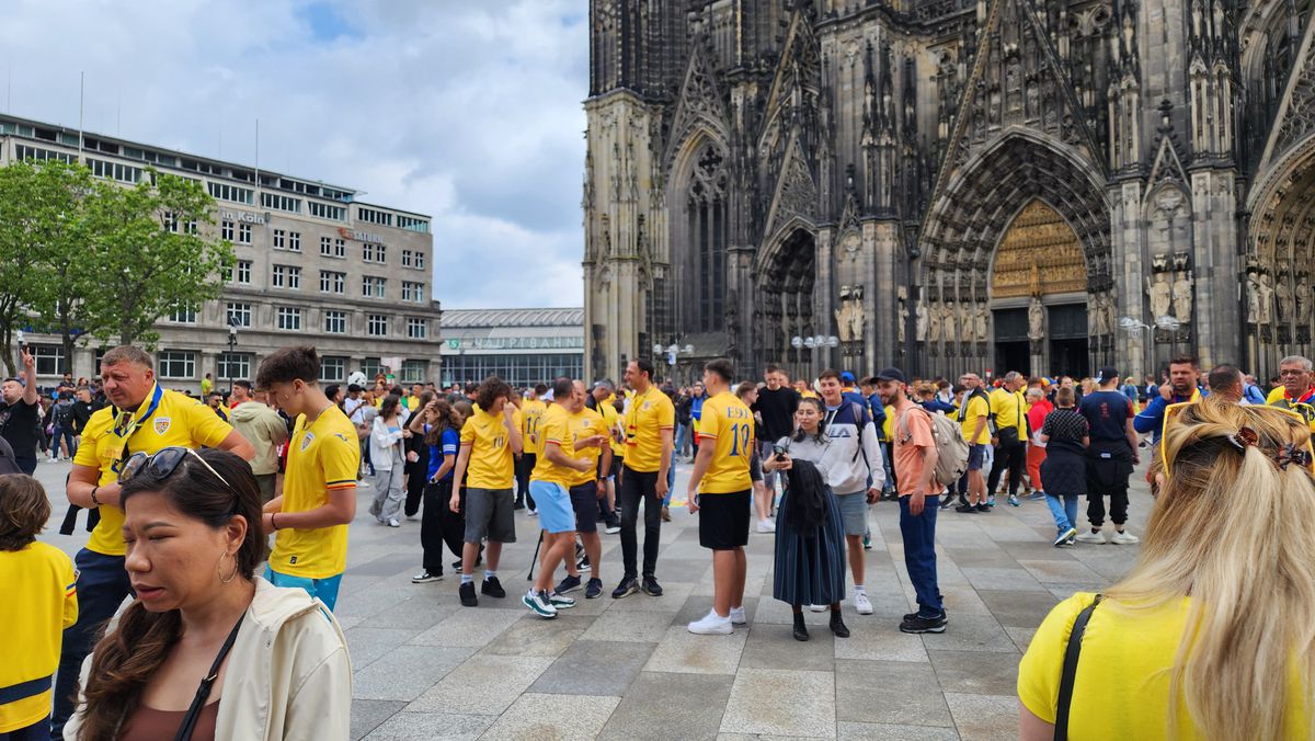 Imagini spectaculoase cu fanii români, înainte de Belgia – România