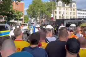 Scandal la Koln! Ultrașii României acuză un abuz al forțelor de ordine, chiar înaintea meciului cu Belgia: „Opriți, ridicați și luați la dubă!”