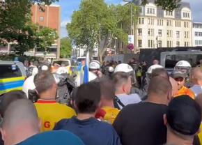 Scandal la Koln! Ultrașii României acuză un abuz al forțelor de ordine, chiar înaintea meciului cu Belgia: „Opriți, ridicați și luați la dubă!”