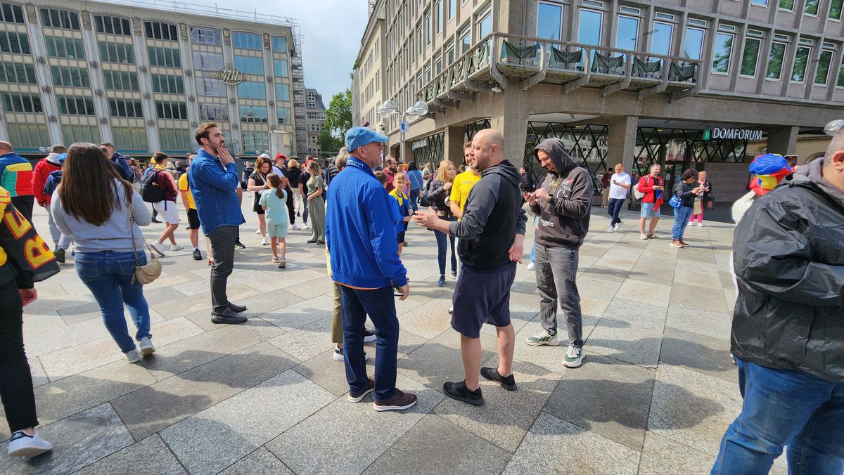 Fanii României, show la Koln! Imagini spectaculoase: „Mujdei is better than chocolate"