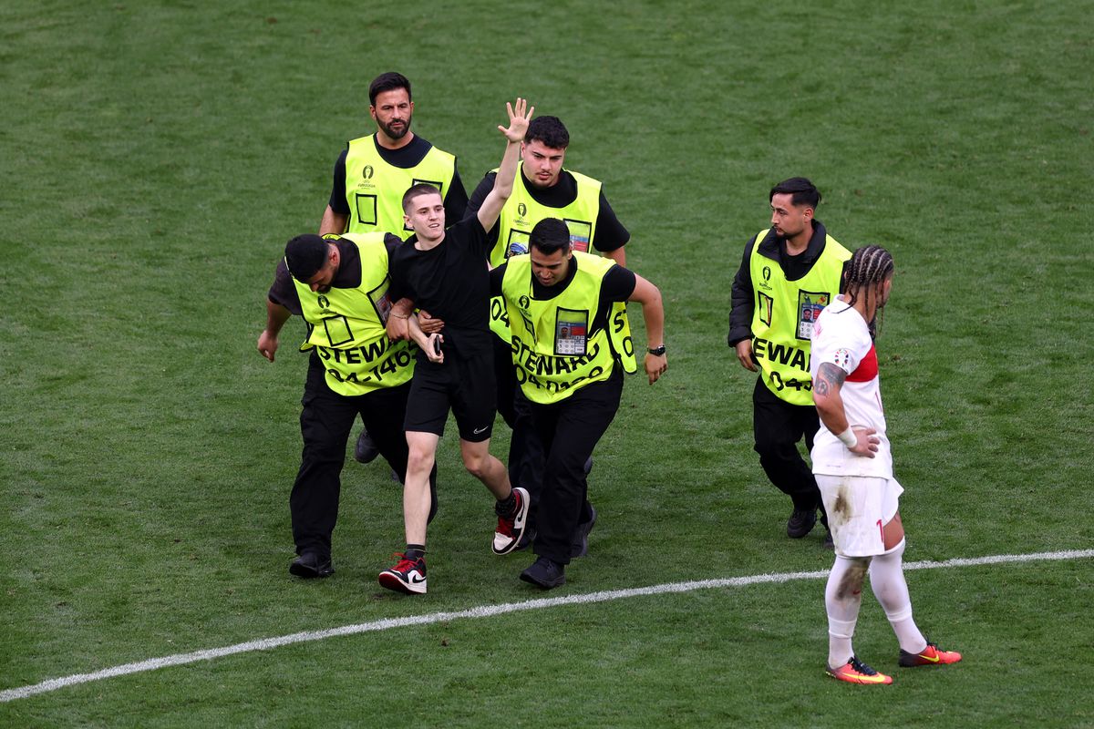 Turcia - Portugalia, întrerupt de PATRU ori din același motiv!