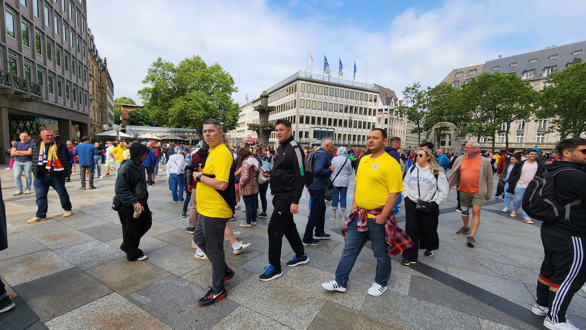 Imagini spectaculoase cu fanii români, înainte de Belgia – România