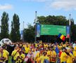 Românii se îndreaptă spre stadion / FOTO: GSP