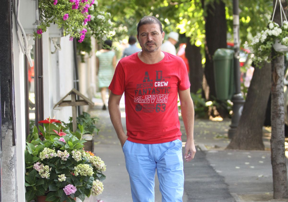 Îl recunoști? Finalist cu Steaua în Cupa Campionilor, stabilit în Belgia din anii '90. Mesajul postat în ziua marelui meci cu România