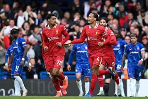 Și Leverkusen cumpără de la Liverpool, nu este valabil doar invers