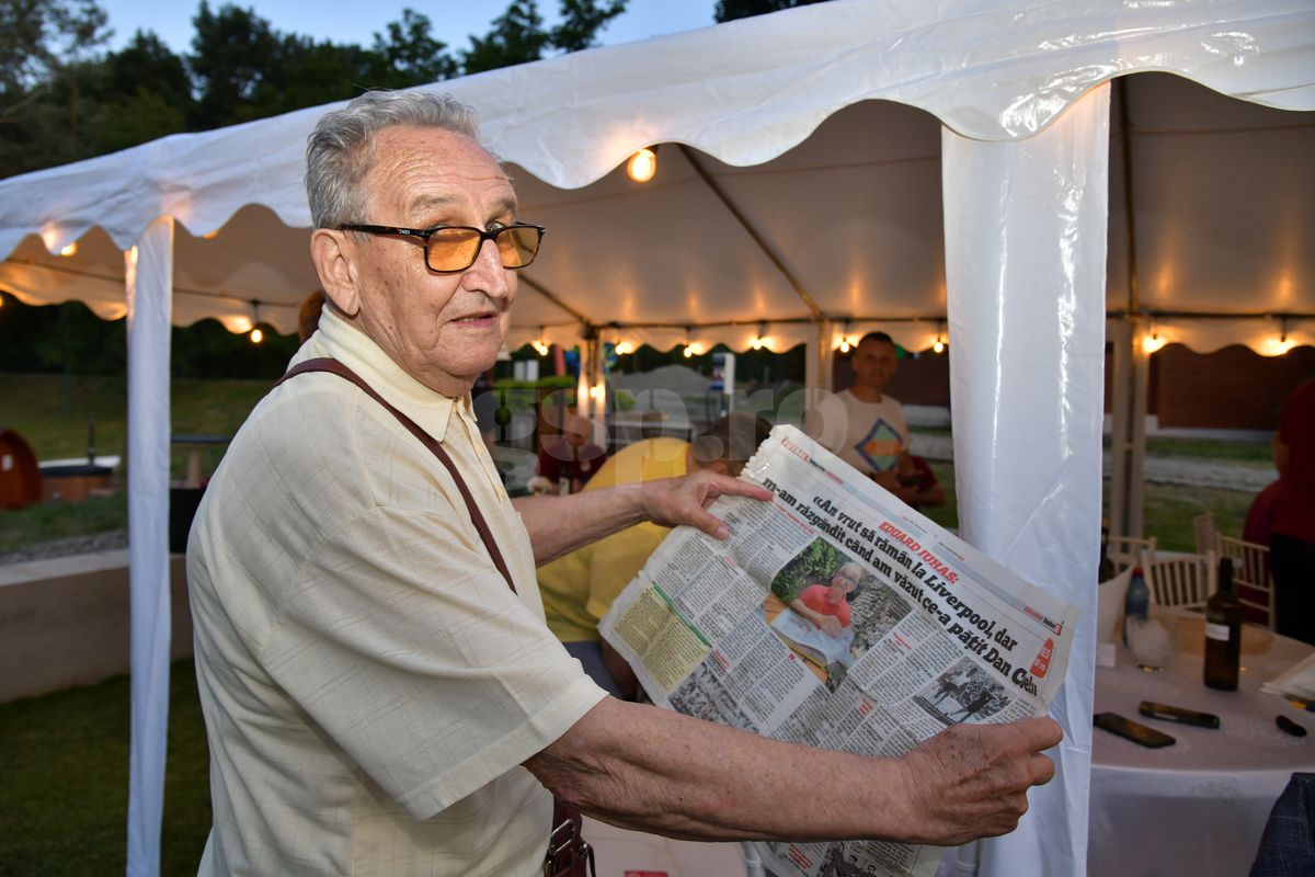 Show total la reeditarea XXL a Cupei României 1995, Petrolul – Rapid: „Ia liftul, «Vioară»!” + cum au „blătuit” partida și imagini inedite din meci și de la petrecere