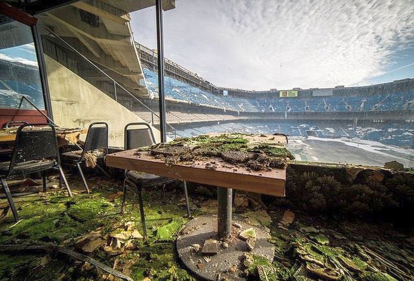 FOTO Stadionul unde România suferea un eșec istoric, în urmă cu fix 31 de ani, a ajuns în paragină » Imagini incredibile cu „bijuteria” abandonată